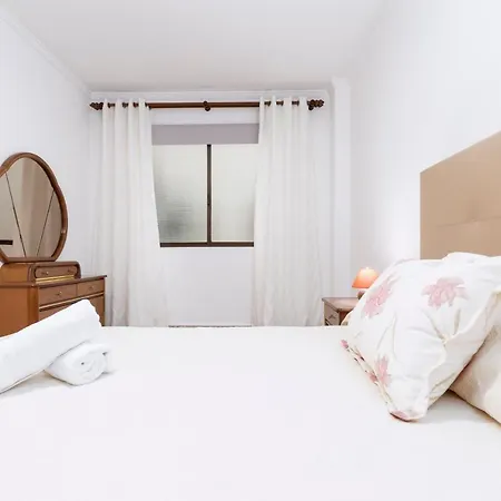 Home2book Cozy Near The In *