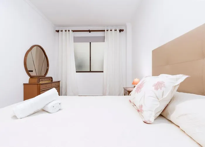 Home2book Cozy Near The In *